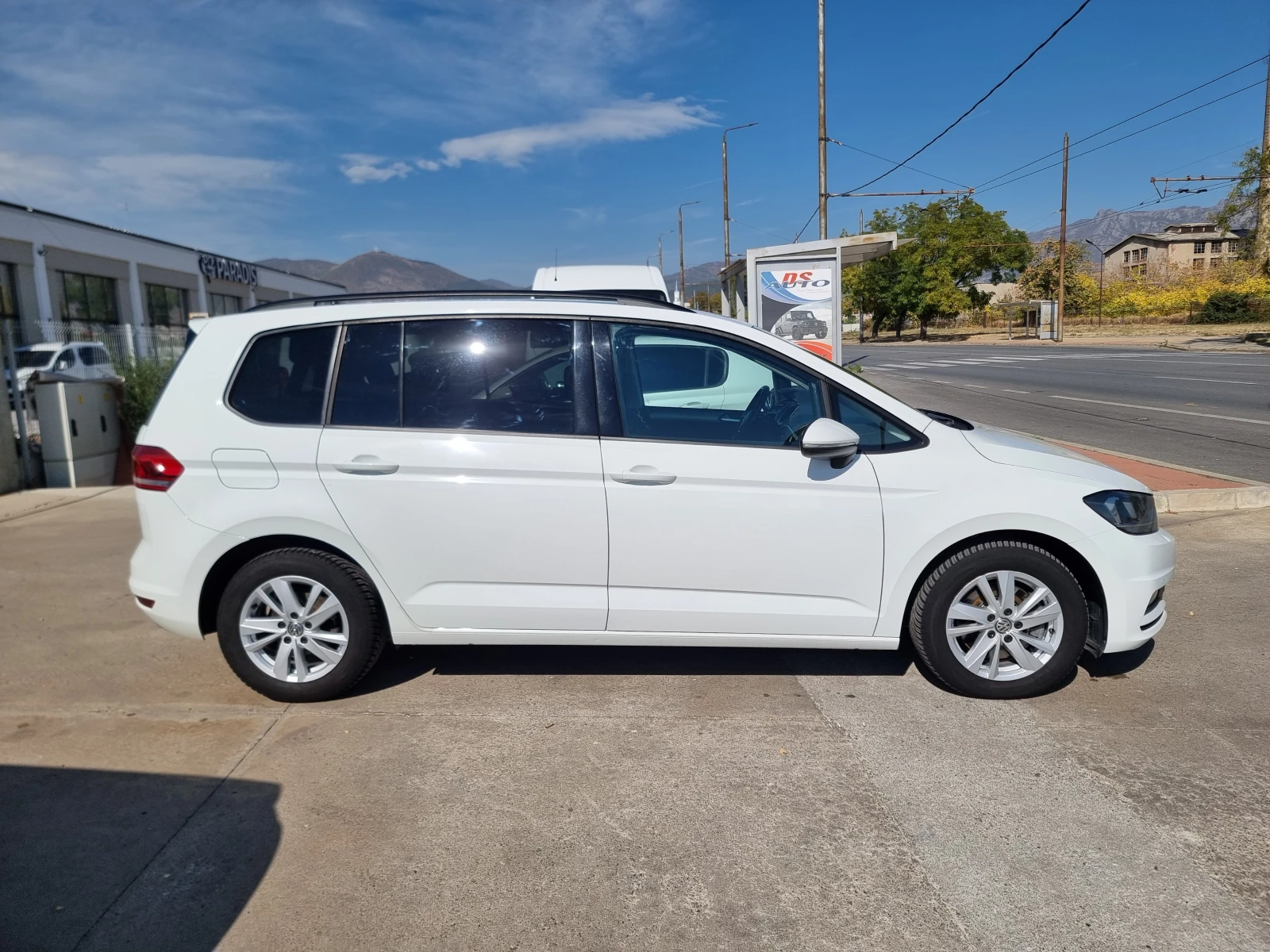 VW Touran 2.0d-Navi-Automat-Keyless-Euro-6D | Mobile.bg � ����������� 4
