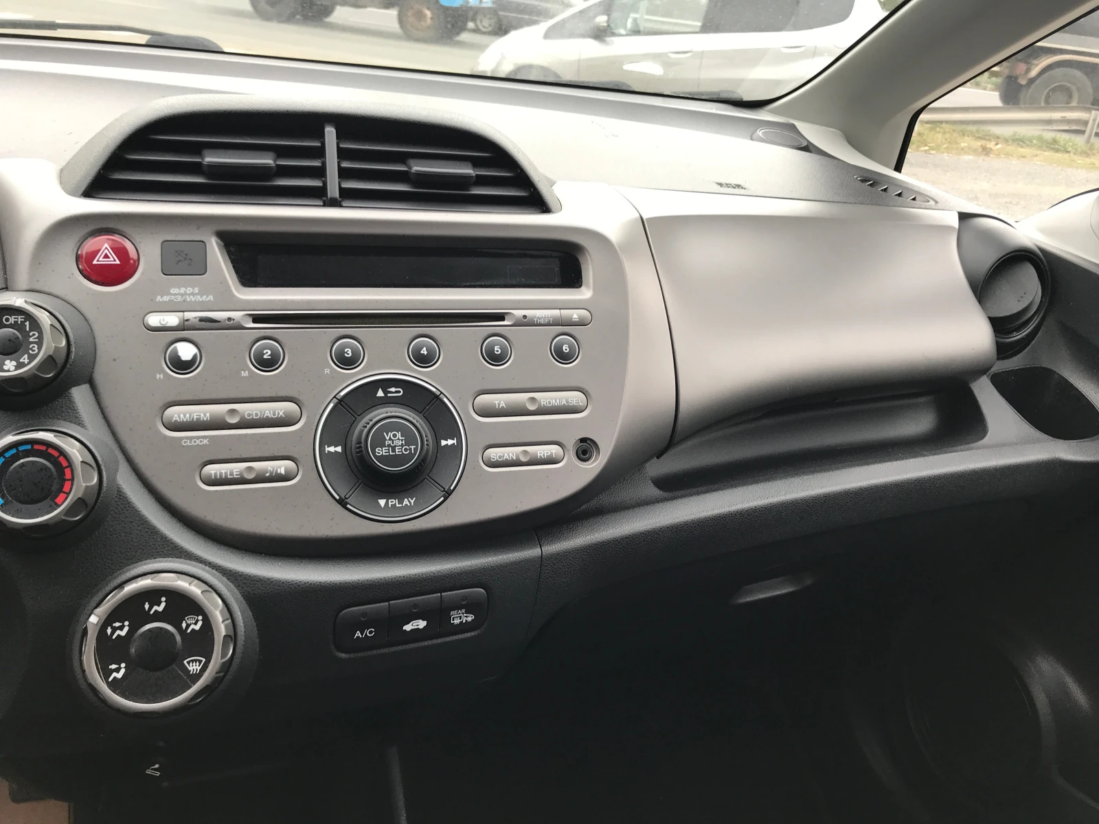 Honda Jazz 1, 2 LSRE, снимка 9 - Автомобили и джипове - 56654244