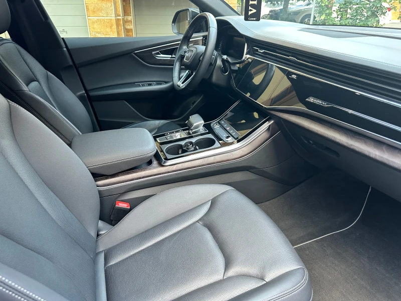 Audi Q8 55 TFSI S-line Black Optic B&O, снимка 10 - Автомобили и джипове - 50833527