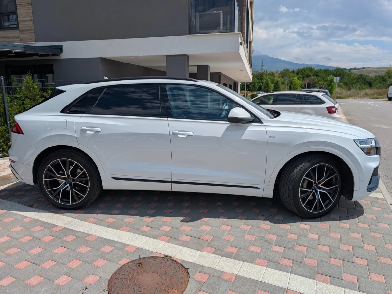 Audi Q8 S-line 55TFSI, снимка 2 - Автомобили и джипове - 52356760