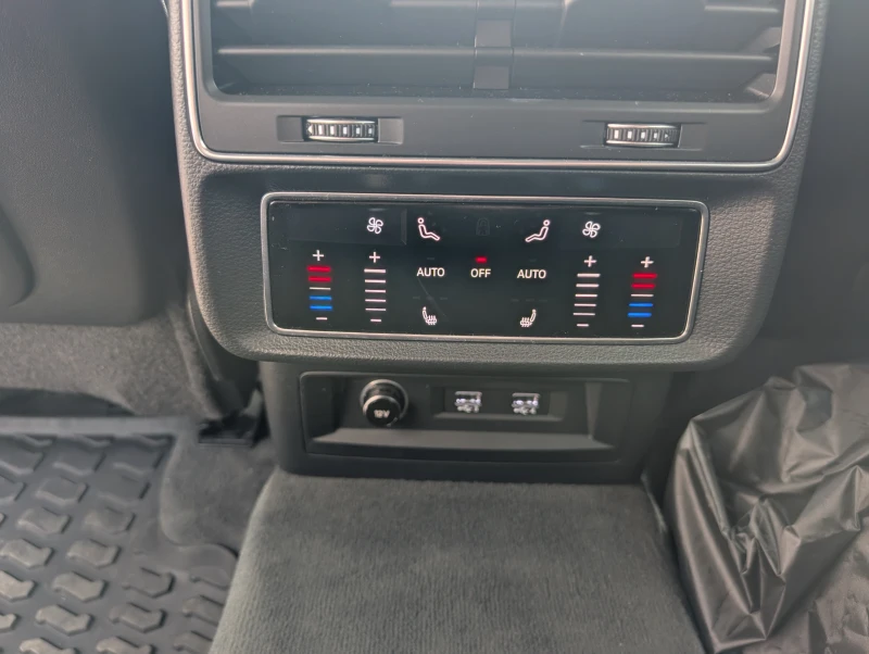 Audi Q8 S-line 55TFSI, снимка 16 - Автомобили и джипове - 52356760