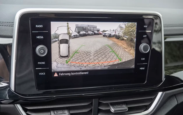 VW T-Roc 2.0 TDI = R-Line = Гаранция - изображение 5