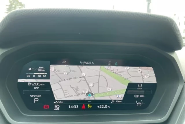 Audi Q4 SB/50e-TRON/299HP/CAM/CARPLAY/AMBI/DIGI/LED/720f - изображение 9