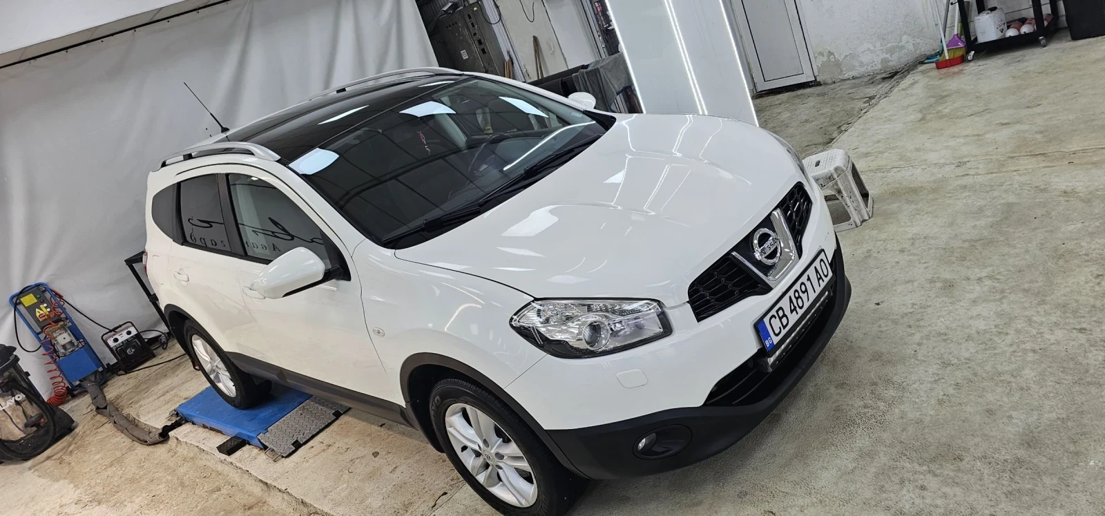 Nissan Qashqai + 2 2.0DCI 4x4 NAVI PANORAMA 7 MEСТЕН ЛИЗИНГ  | Mobile.bg — изображение 1