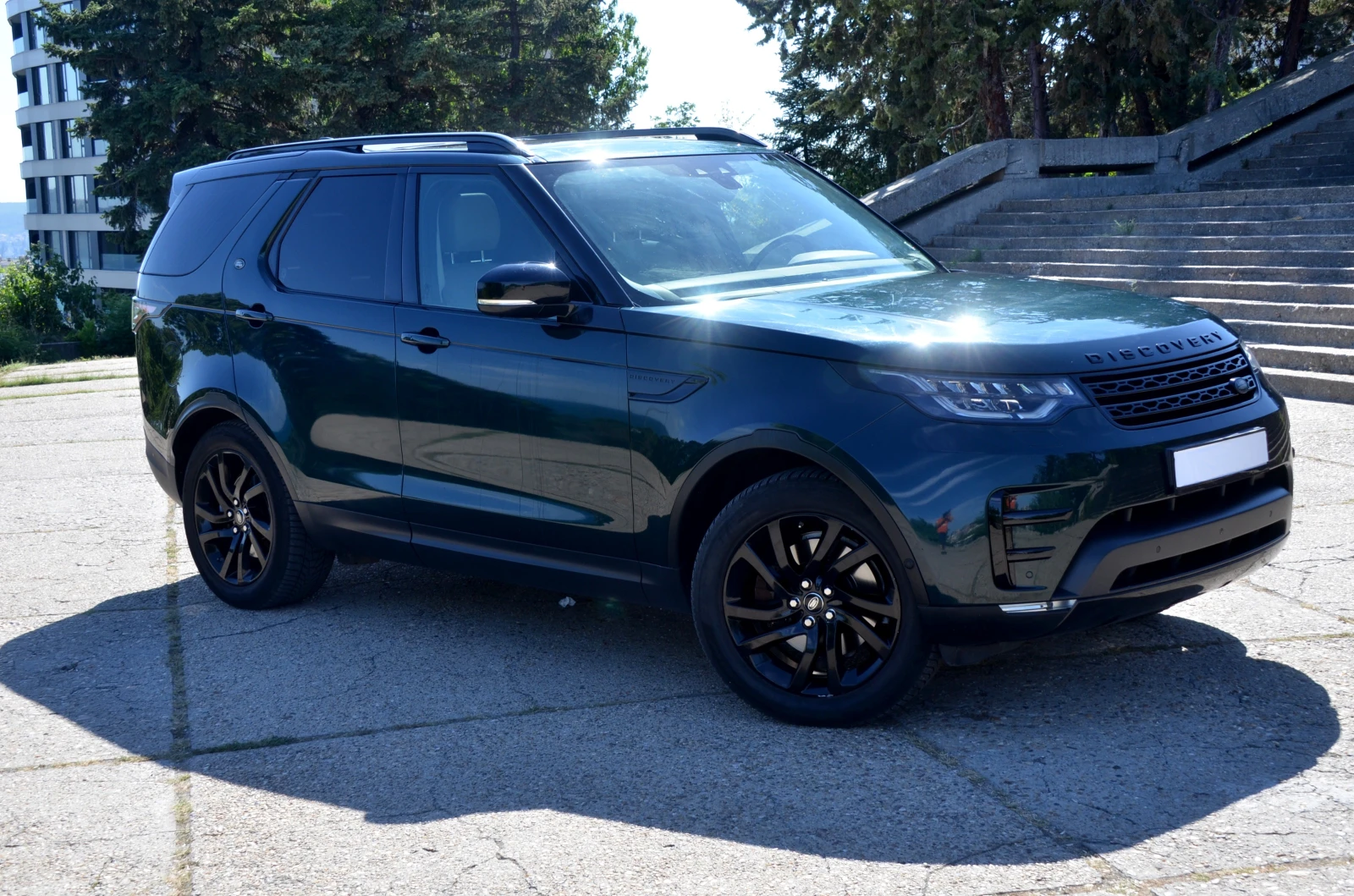 Land Rover Discovery 3.0d HSE, 249hp Black edition - изображение 3