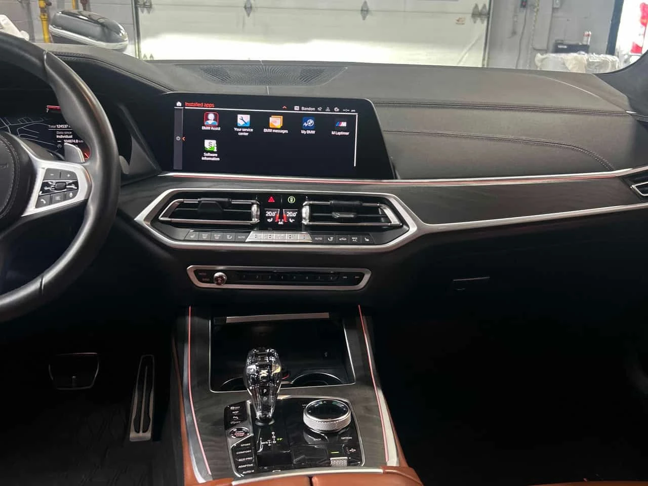 BMW X7 xDrive50i/ПАНОРАМА/HARMAN KARDON/360 КАМЕРИ, снимка 9 - Автомобили и джипове - 54046784