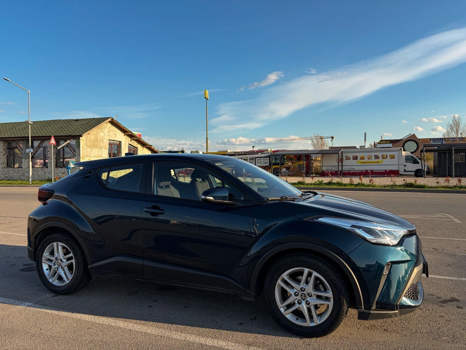 Toyota C-HR, снимка 9 - Автомобили и джипове - 54442474