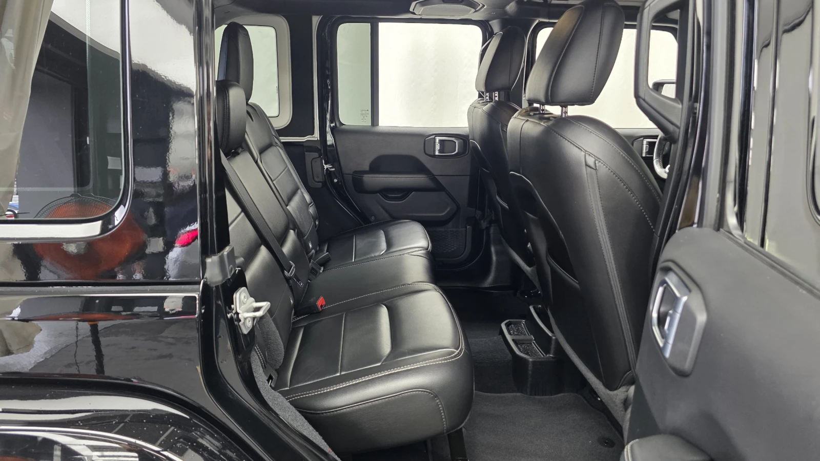 Jeep Wrangler 2.0* BLIND SPOT* ПОДГРЕВ ВОЛАН* КРАЙНА ЦЕНА, снимка 12 - Автомобили и джипове - 55336548