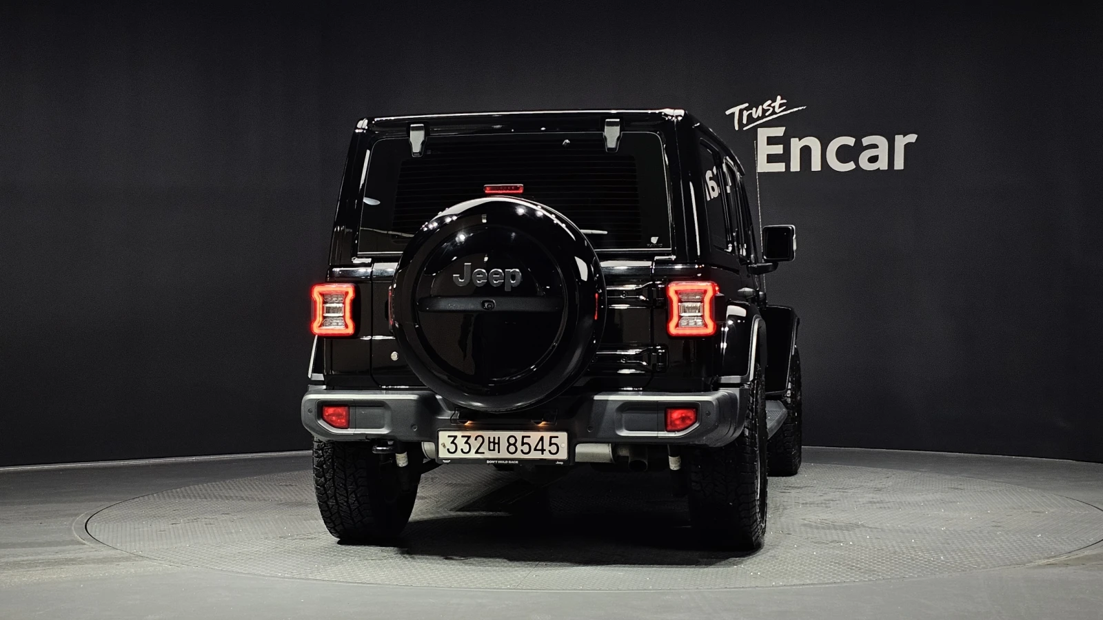 Jeep Wrangler 2.0* BLIND SPOT* ПОДГРЕВ ВОЛАН* КРАЙНА ЦЕНА, снимка 4 - Автомобили и джипове - 55336548
