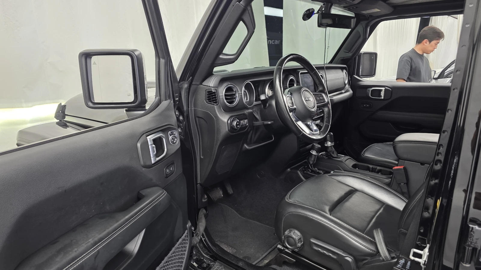 Jeep Wrangler 2.0* BLIND SPOT* ПОДГРЕВ ВОЛАН* КРАЙНА ЦЕНА, снимка 10 - Автомобили и джипове - 55336548
