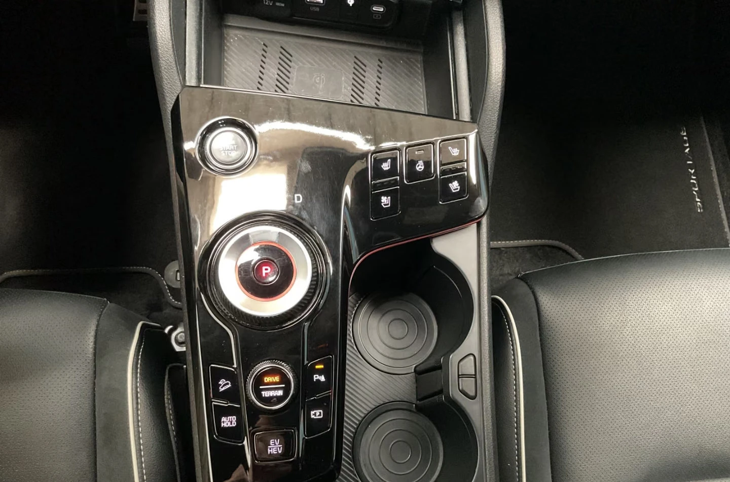 Kia Sportage 1.6PHEV/265HP/4X4/GT-LINE/CAM/MEMO/VENT/ACC/894z, снимка 13 - Автомобили и джипове - 56175867