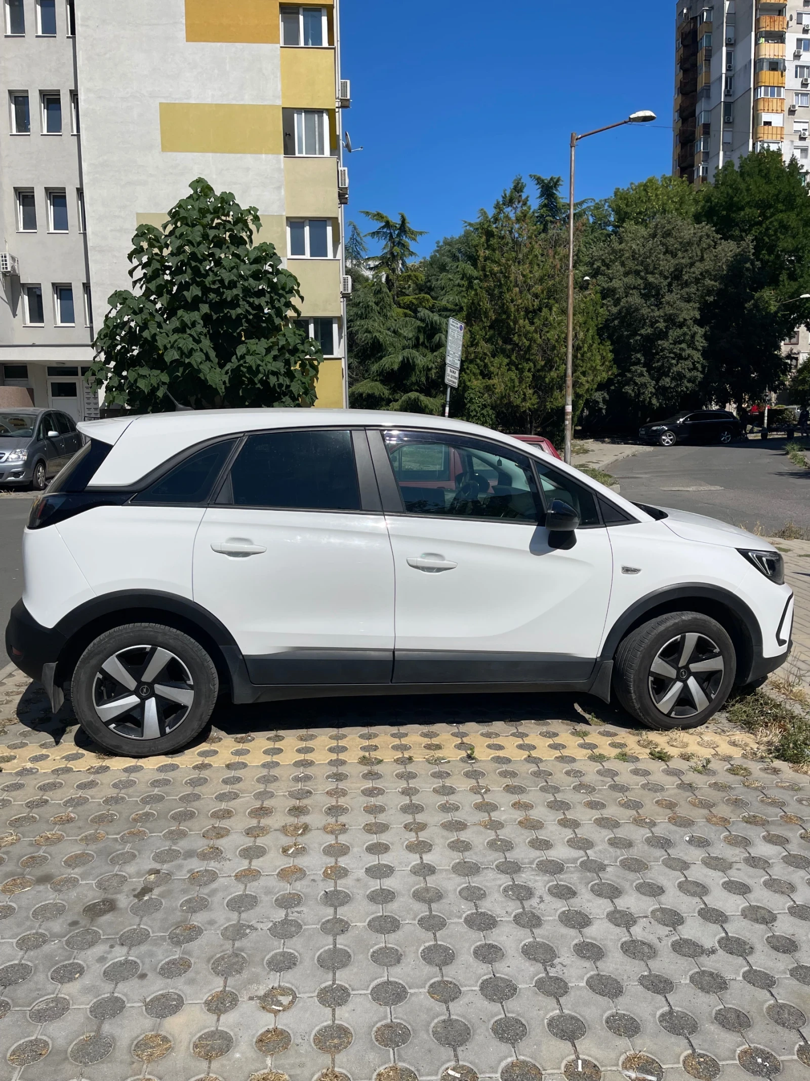 Opel Crossland X, снимка 2 - Автомобили и джипове - 56651617