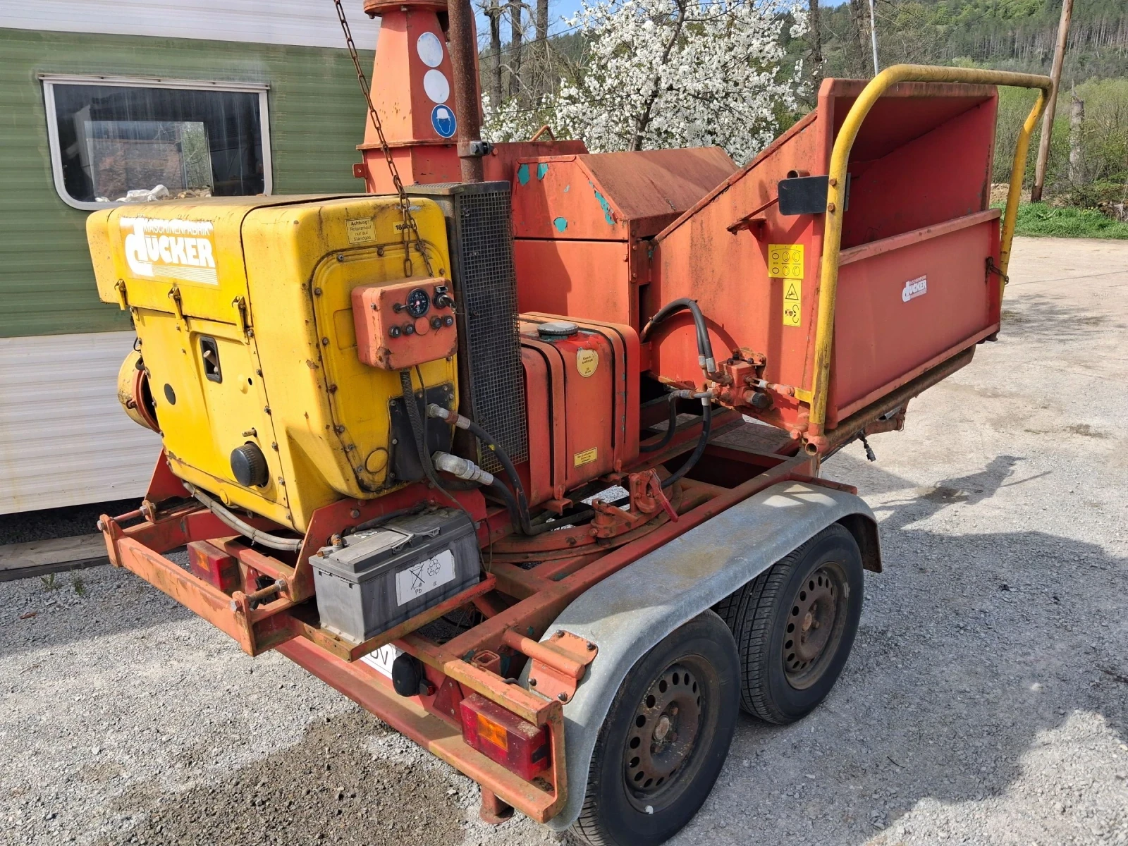 �������������� ������ ������ �� ���������� �������� �� ����� DUCKER | Mobile.bg � ����������� 4