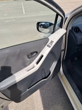 Toyota Yaris 1.3 99 �.�.  | Mobile.bg � ����� ������ 12