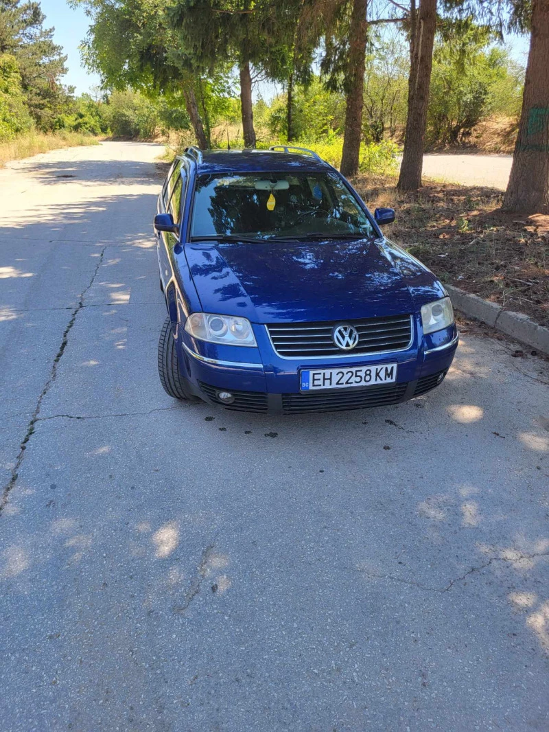 VW Passat 2.3v5, снимка 1 - Автомобили и джипове - 47135654