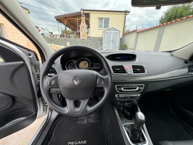 Renault Megane 1.5dci90hp, снимка 9 - Автомобили и джипове - 47324477