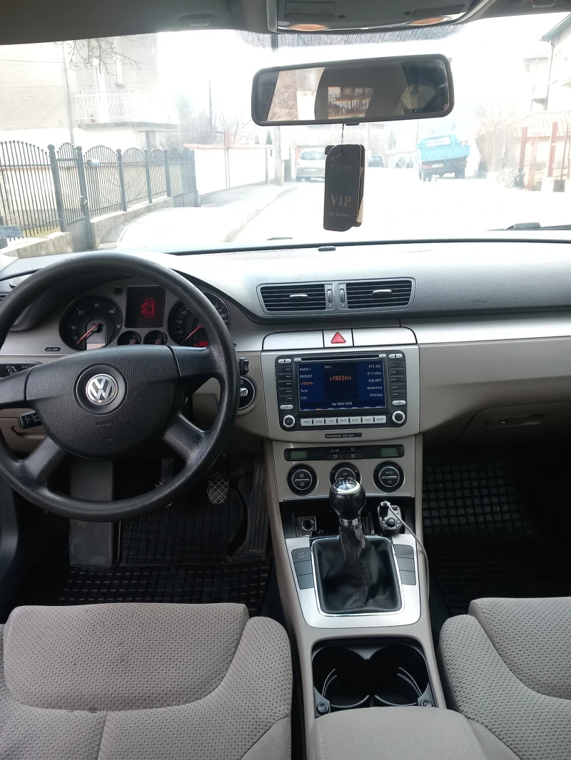 VW Passat, снимка 6 - Автомобили и джипове - 48263897