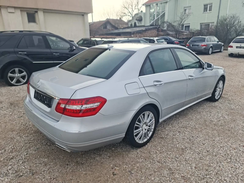 Mercedes-Benz E 500 СЕДАН, снимка 5 - Автомобили и джипове - 48931050