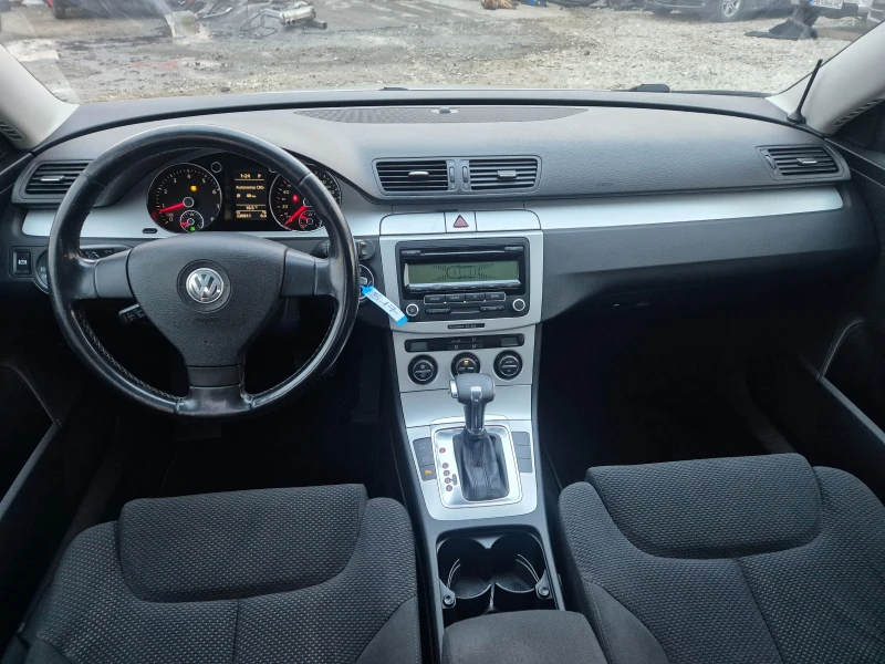 VW Passat, снимка 12 - Автомобили и джипове - 49143359