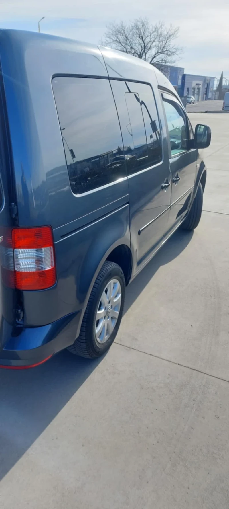 VW Caddy 1.6i, снимка 9 - Автомобили и джипове - 49505564