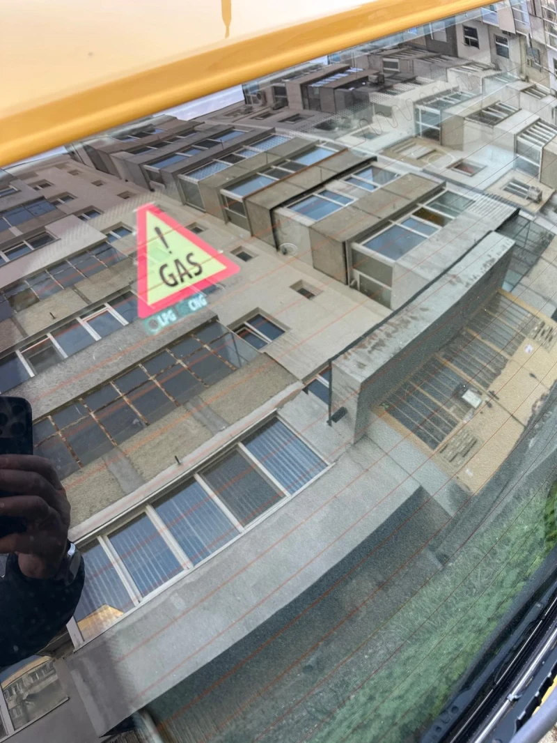 Opel Corsa 1.0i Газово, снимка 11 - Автомобили и джипове - 52612424