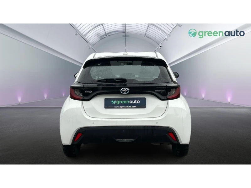 Toyota Yaris 1.5 HSD, Месечна вноска от 333 лв., снимка 4 - Автомобили и джипове - 51977870