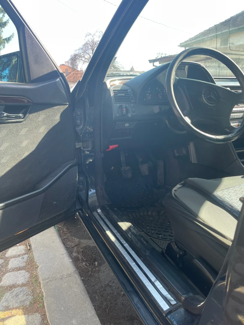 Mercedes-Benz C 220 220D, снимка 7 - Автомобили и джипове - 52503247