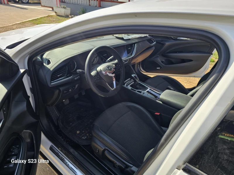 Opel Insignia 2.0CDTI 170кс 4х4, снимка 5 - Автомобили и джипове - 52143336