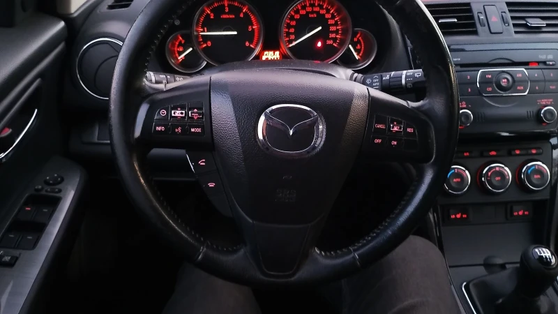 Mazda 6 2.2 д 163 к.с., снимка 12 - Автомобили и джипове - 52803660