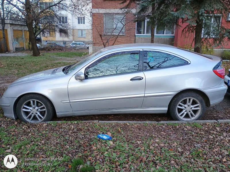 Mercedes-Benz C 180 СПОРТ КУПЕ, снимка 3 - Автомобили и джипове - 52806291