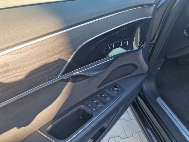Audi A8, снимка 11 - Автомобили и джипове - 52921135