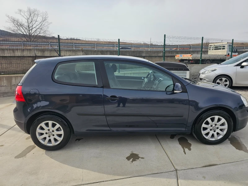 VW Golf 1.6бен.102к.с., снимка 5 - Автомобили и джипове - 53417182