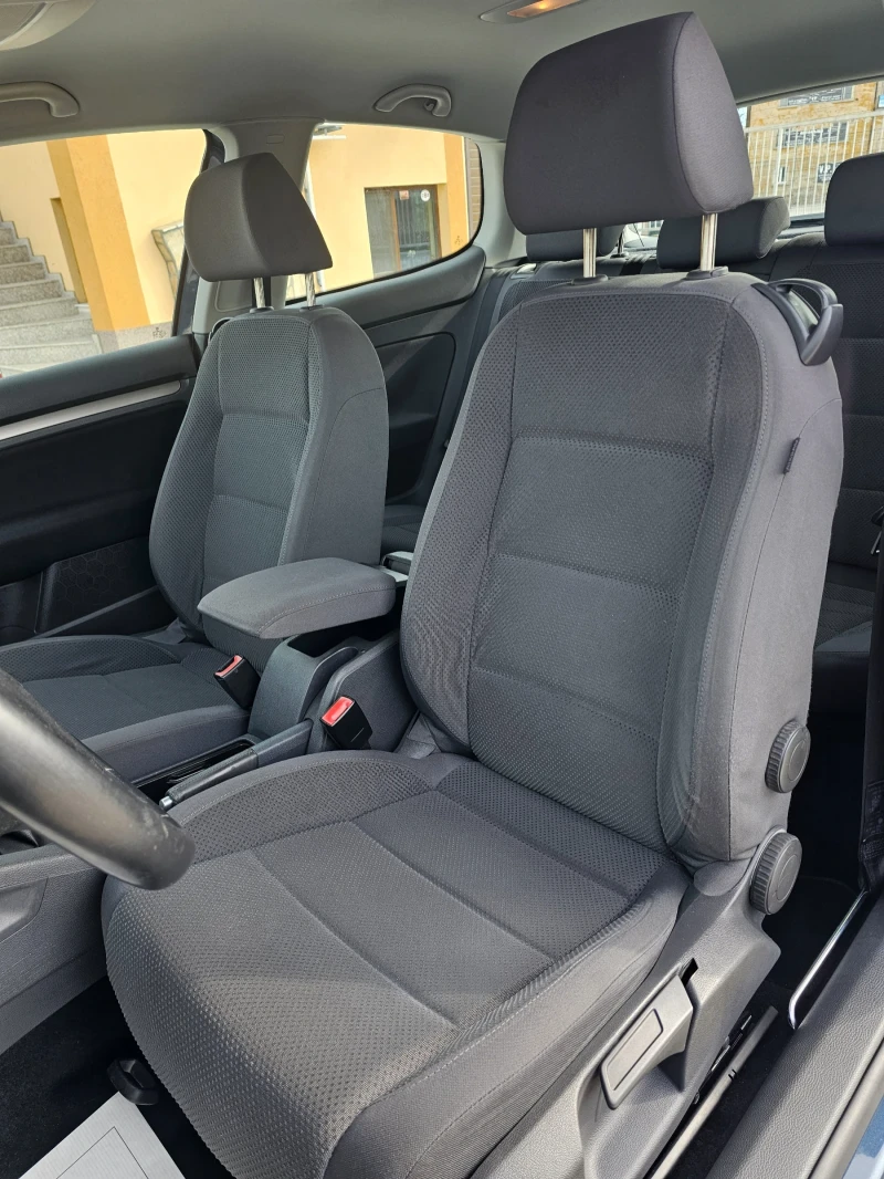 VW Golf 1.6бен.102к.с., снимка 13 - Автомобили и джипове - 53417182