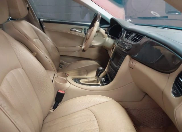 Mercedes-Benz CLS 550 ПОДГРЕВИ* ОБДУХВАНЕ* ПЕРФЕКТНА ЗА ГАЗ - изображение 8