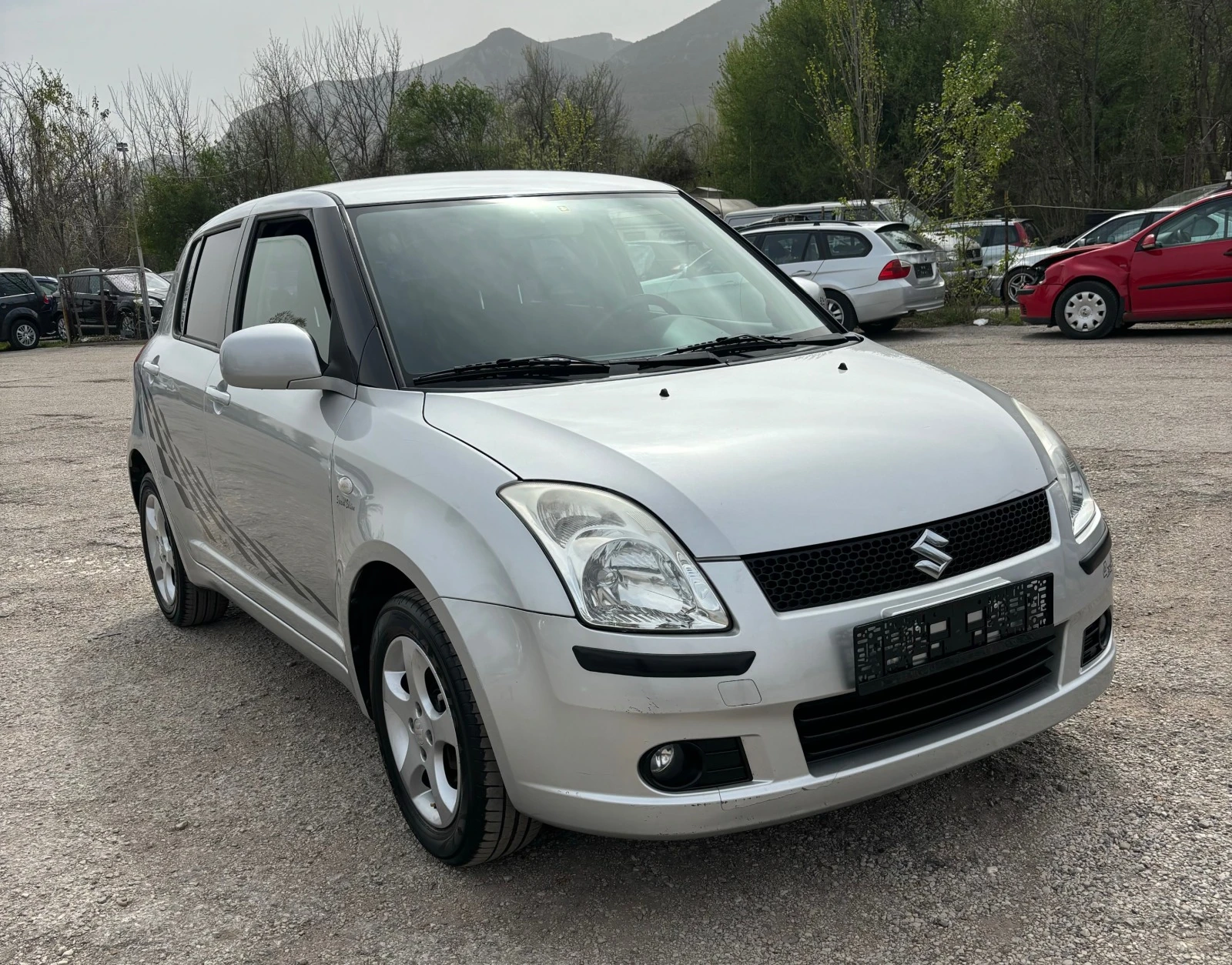 Suzuki Swift 1.3i - изображение 2