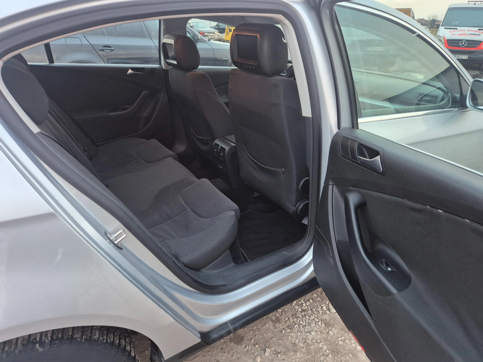 VW Passat | Mobile.bg   14