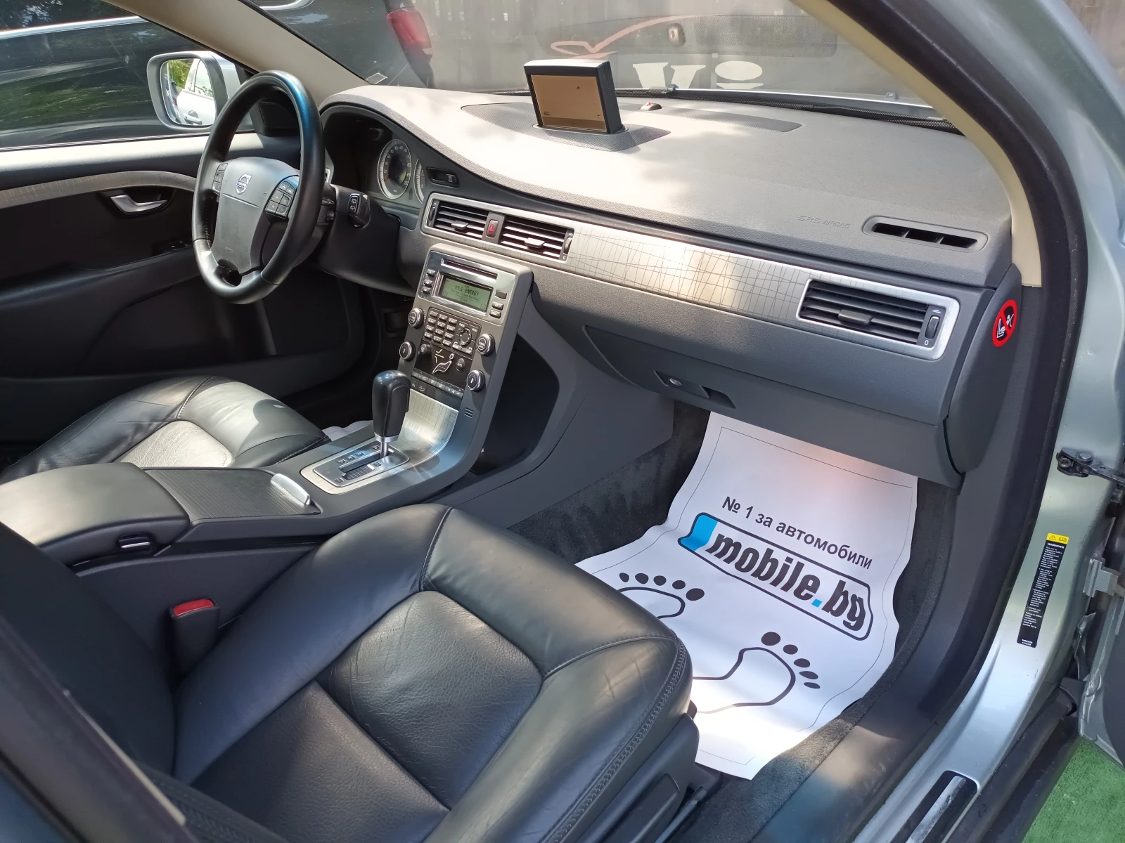 Volvo Xc70 2.4D5/AWD/MOMENTUM - изображение 8