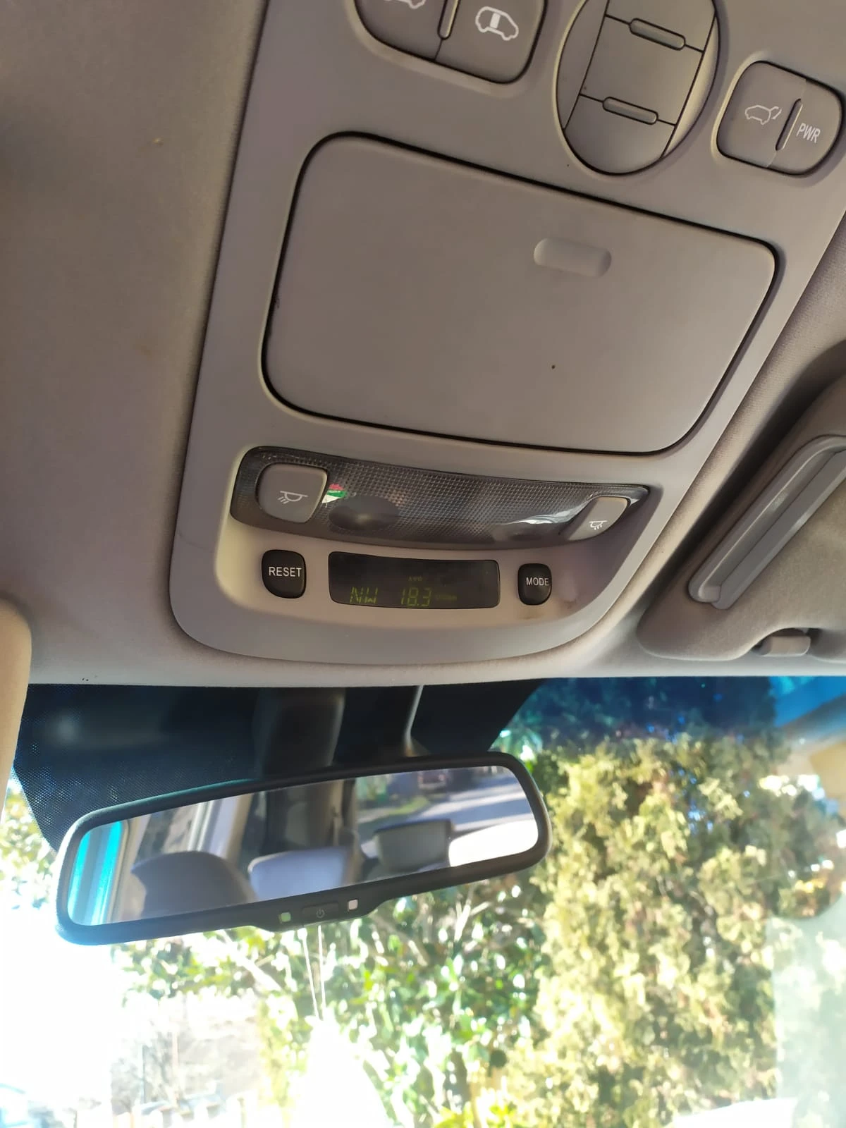Kia Carnival 3 поколение - изображение 8