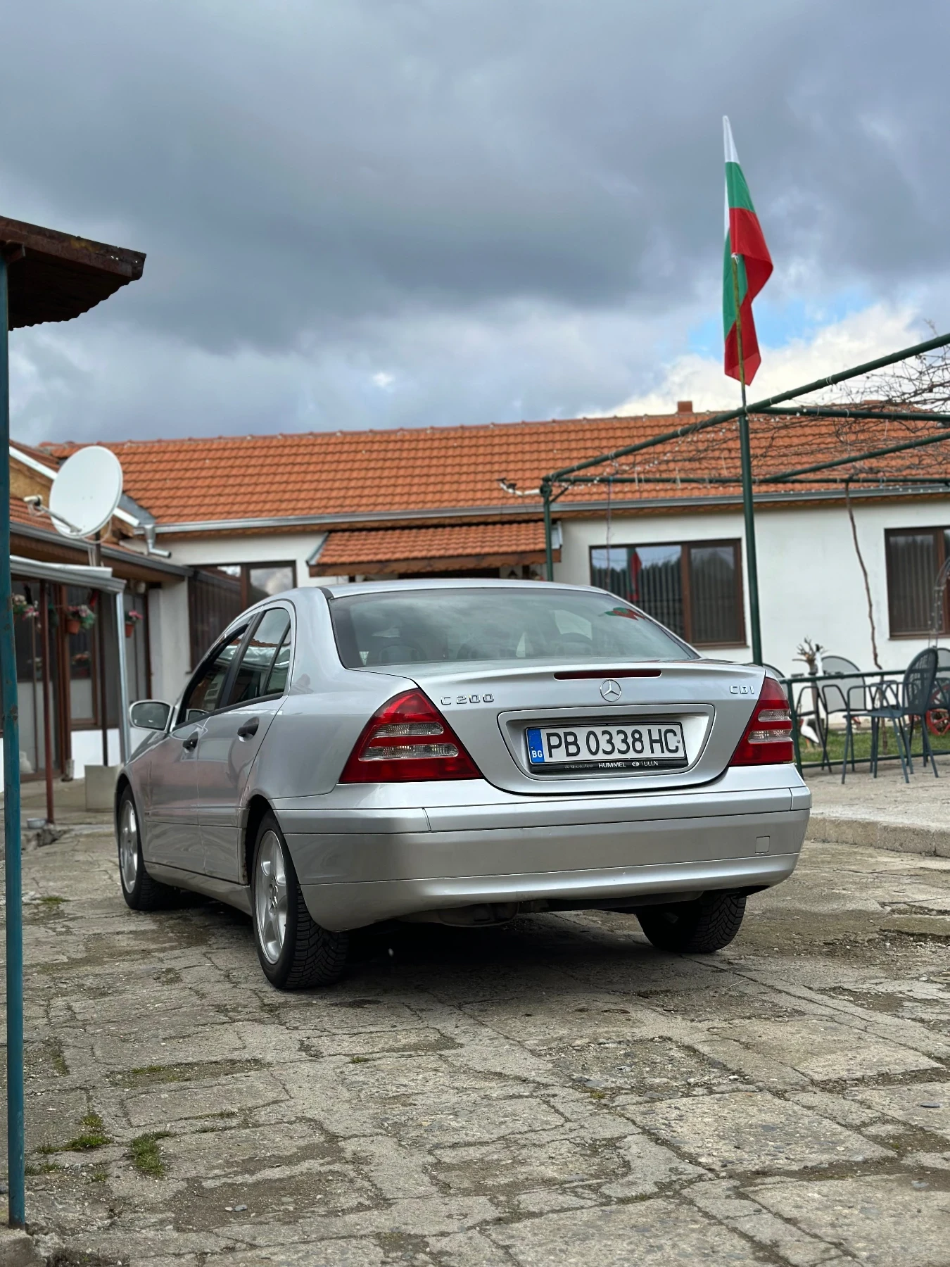 Mercedes-Benz C 200  - изображение 2