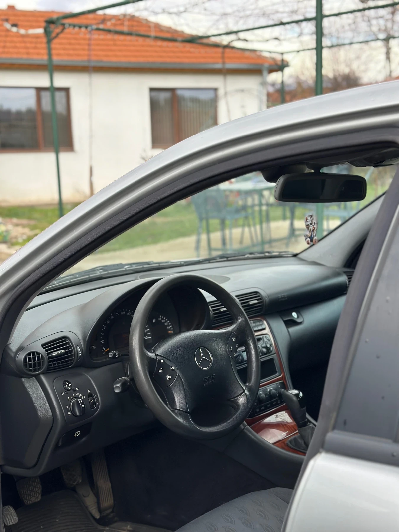Mercedes-Benz C 200  - изображение 6