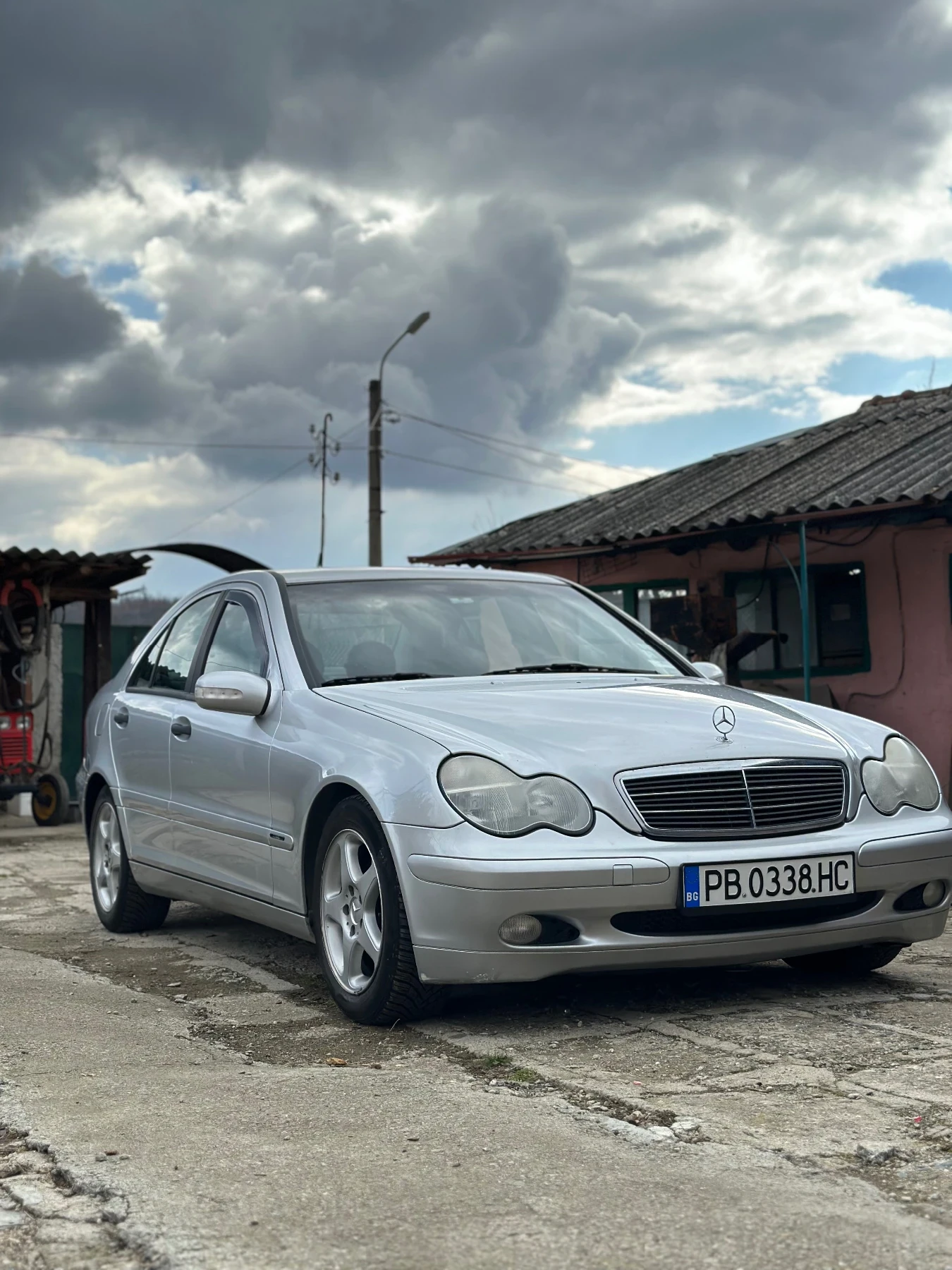 Mercedes-Benz C 200  - изображение 3