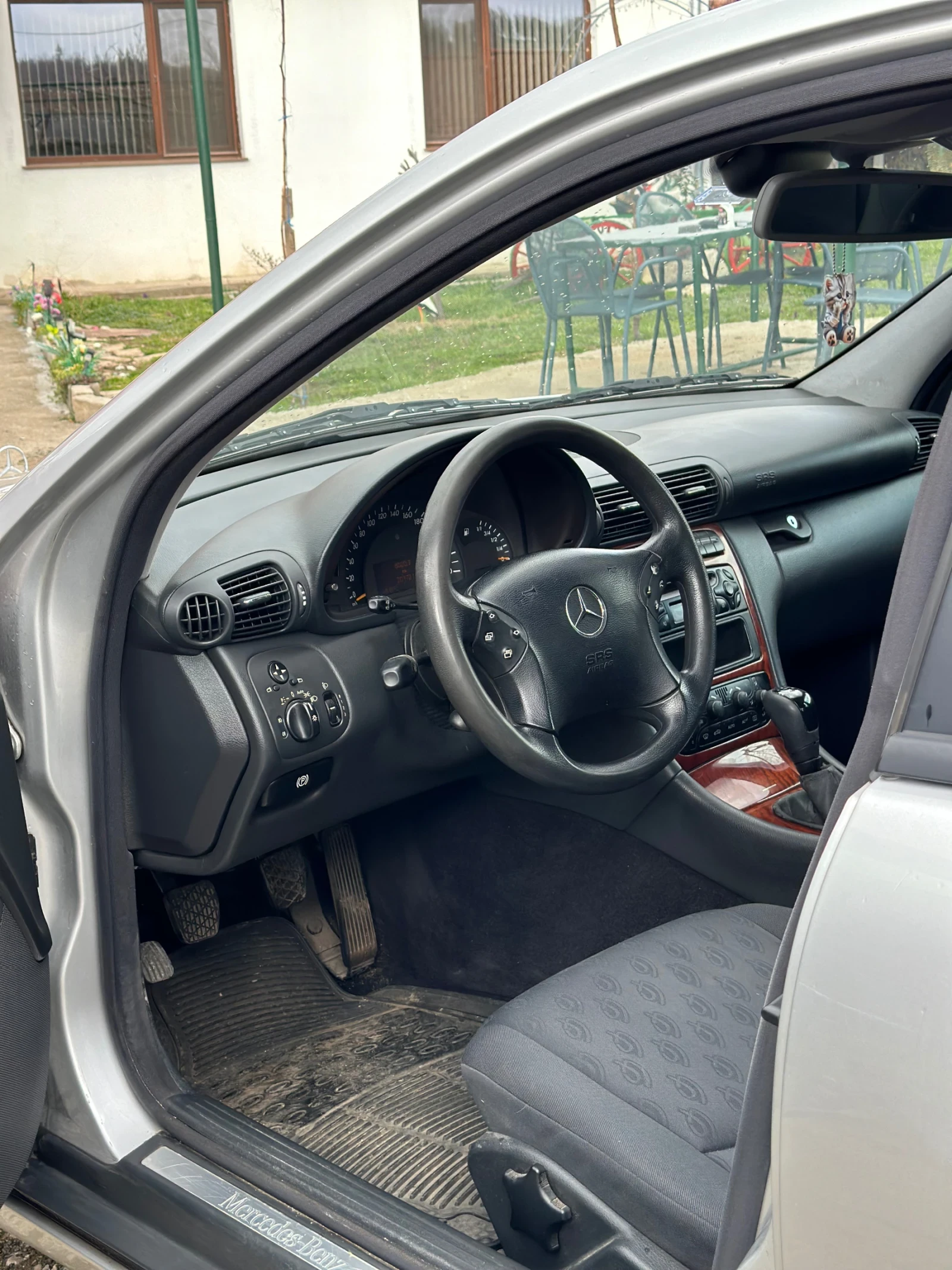 Mercedes-Benz C 200  - изображение 5