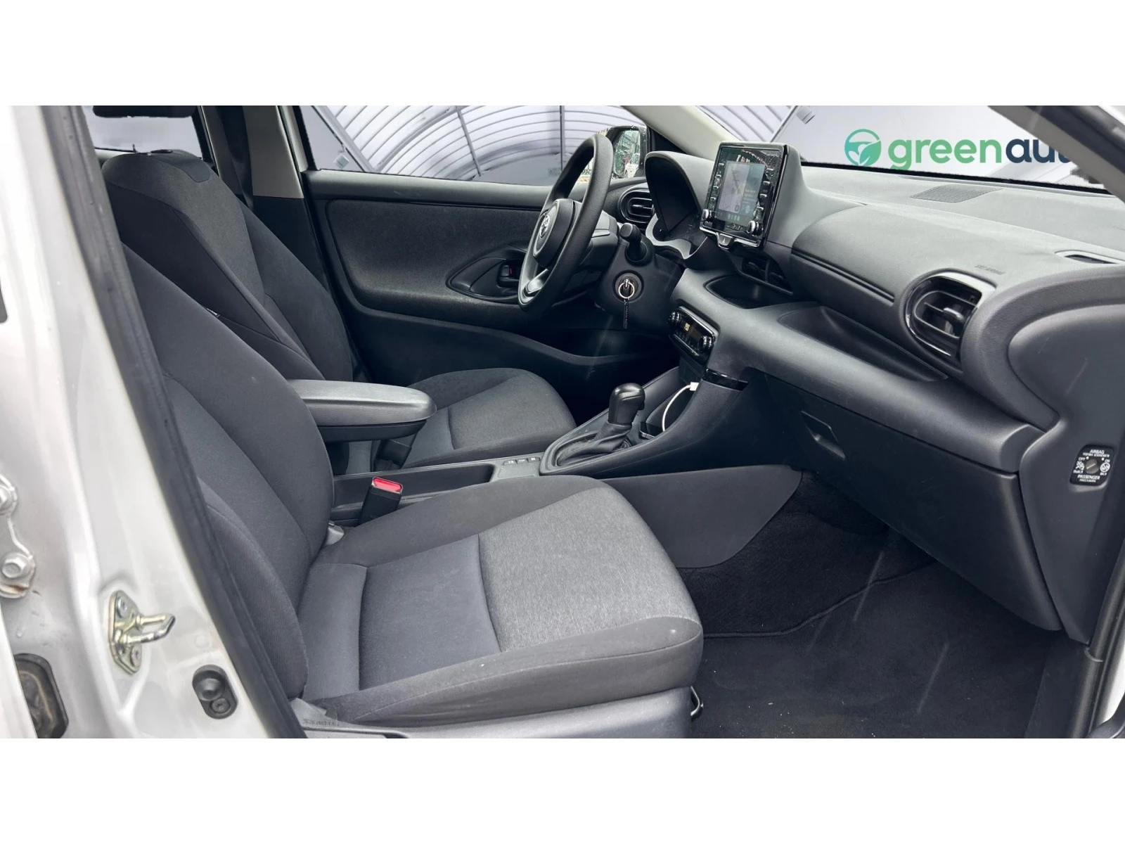 Toyota Yaris 1.5 HSD, Месечна вноска от 333 лв. - изображение 9