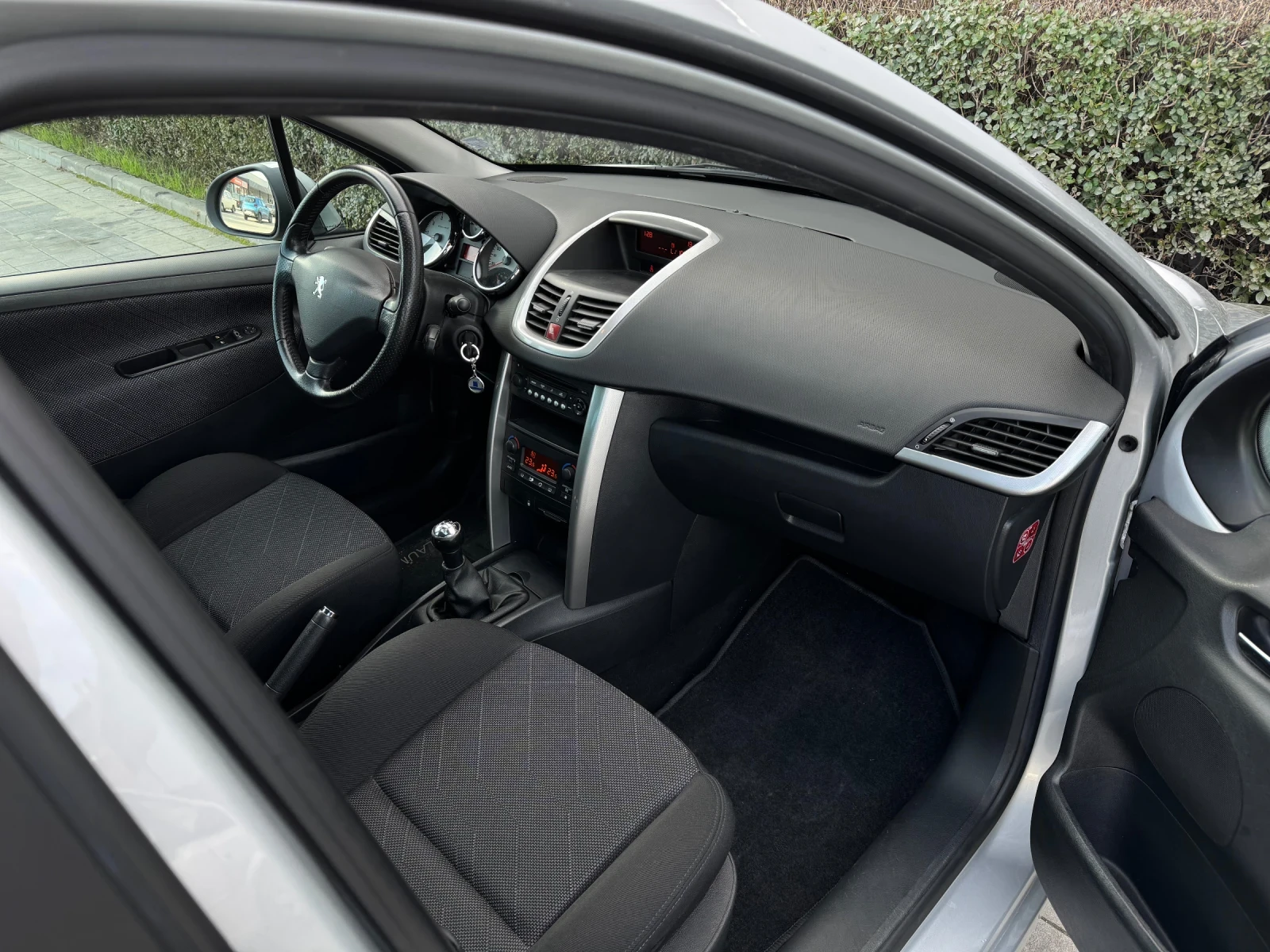 Peugeot 207  - изображение 9