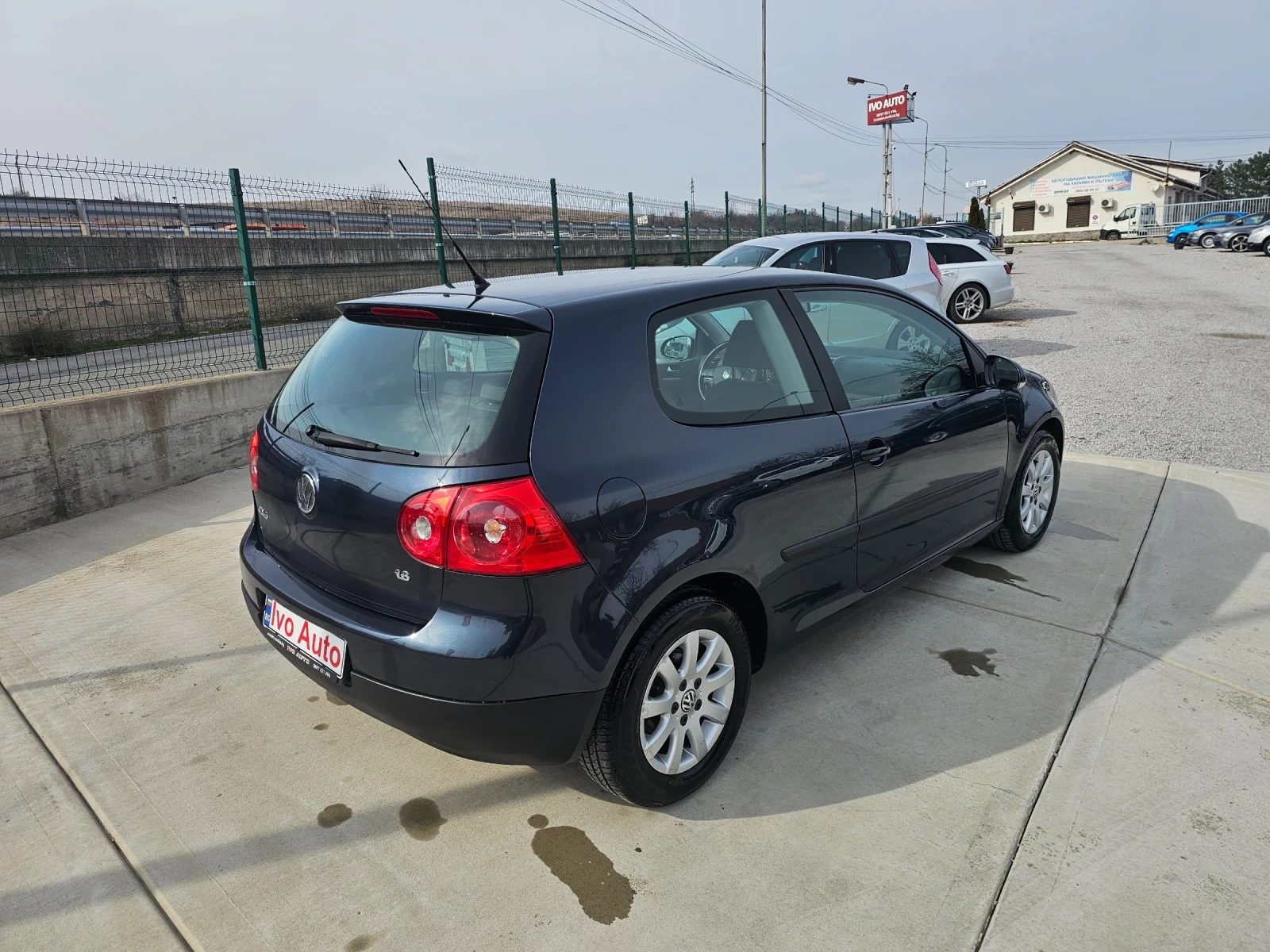 VW Golf 1.6бен.102к.с. - изображение 9