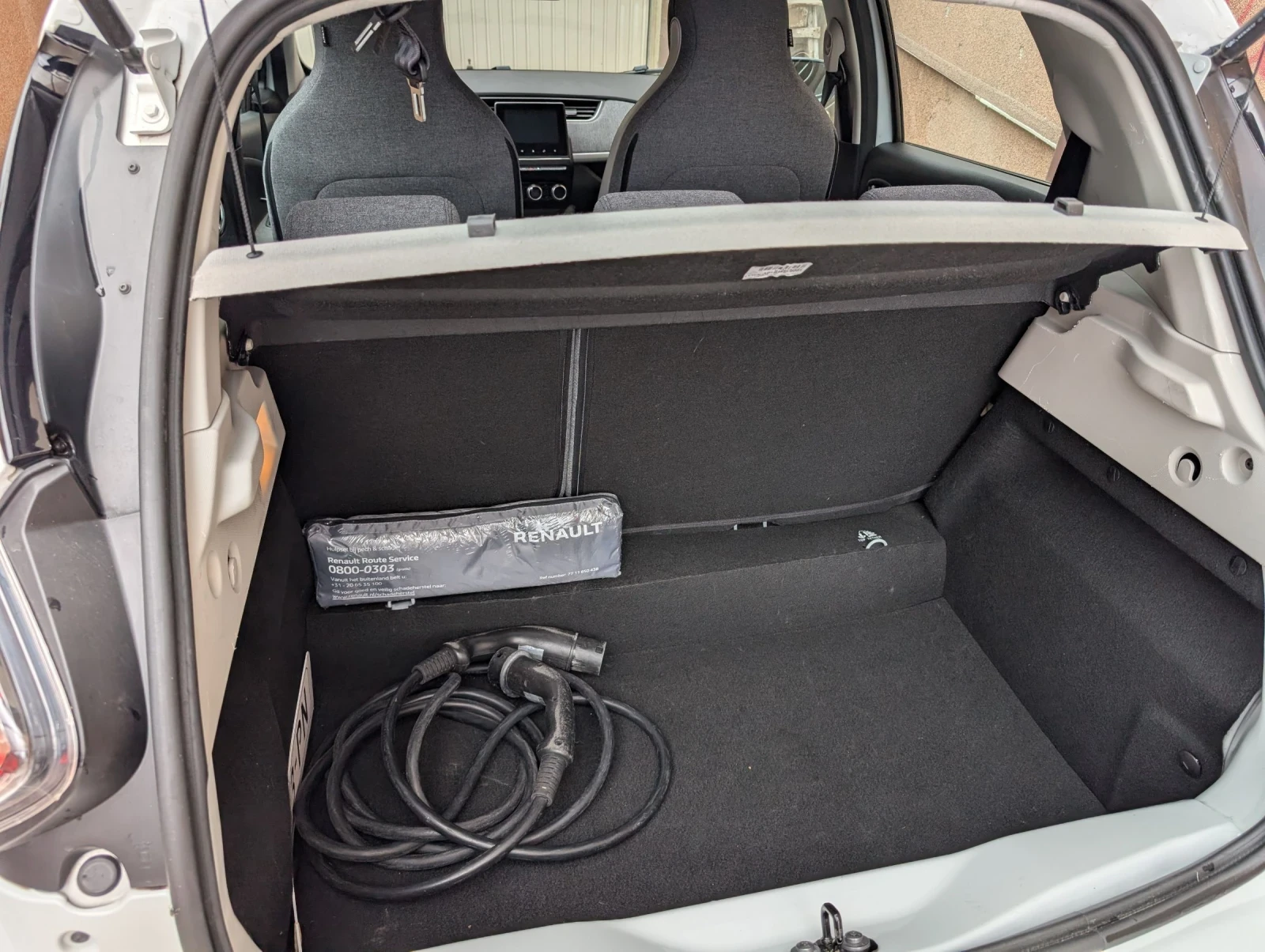 Renault Zoe 52kWh R135 CCS SoH96%Кам.Пр/зад.парктр_климатр., снимка 7 - Автомобили и джипове - 53892751