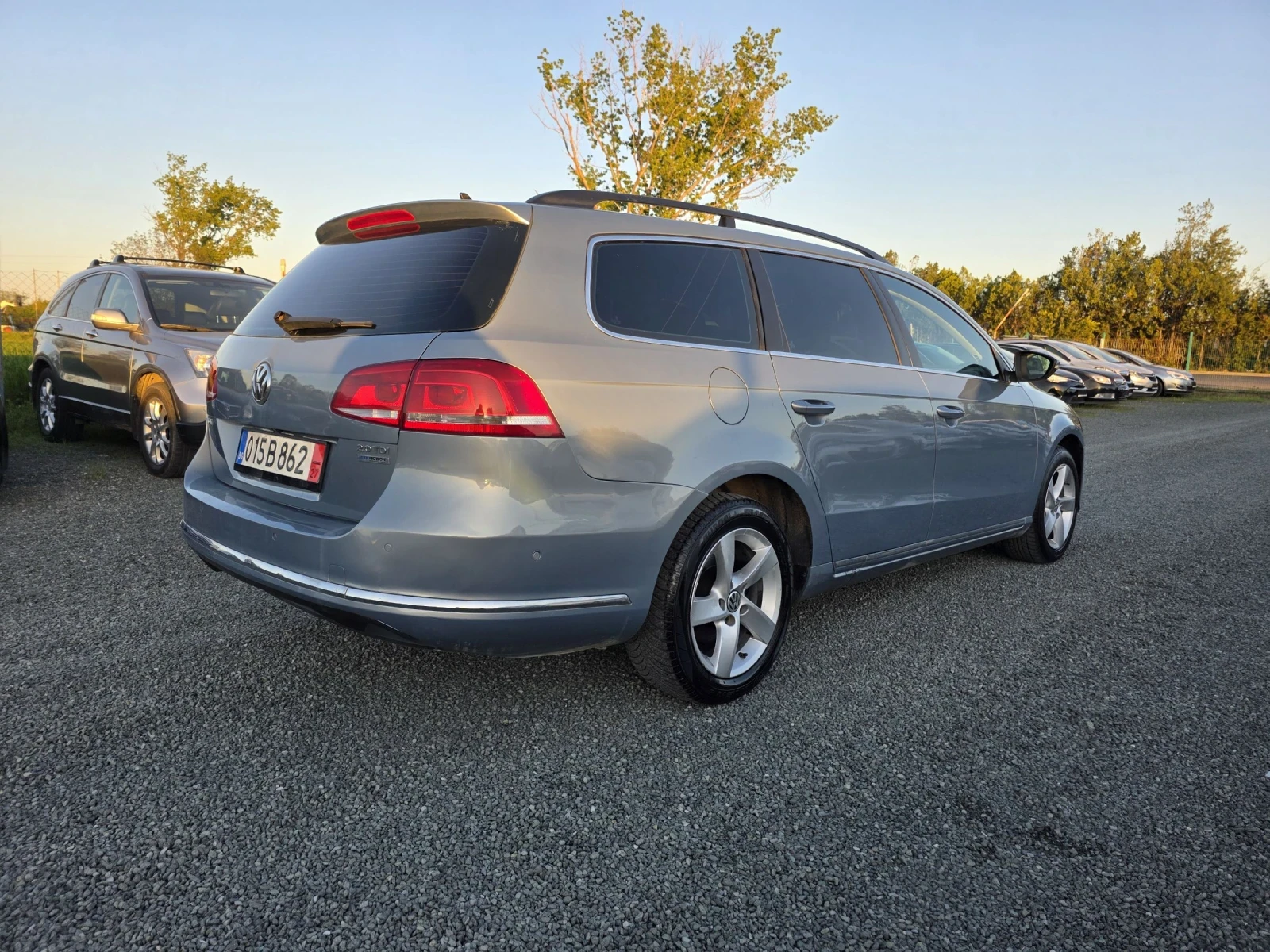 VW Passat 2.0  140к Автомат Навигация , снимка 5 - Автомобили и джипове - 54323050