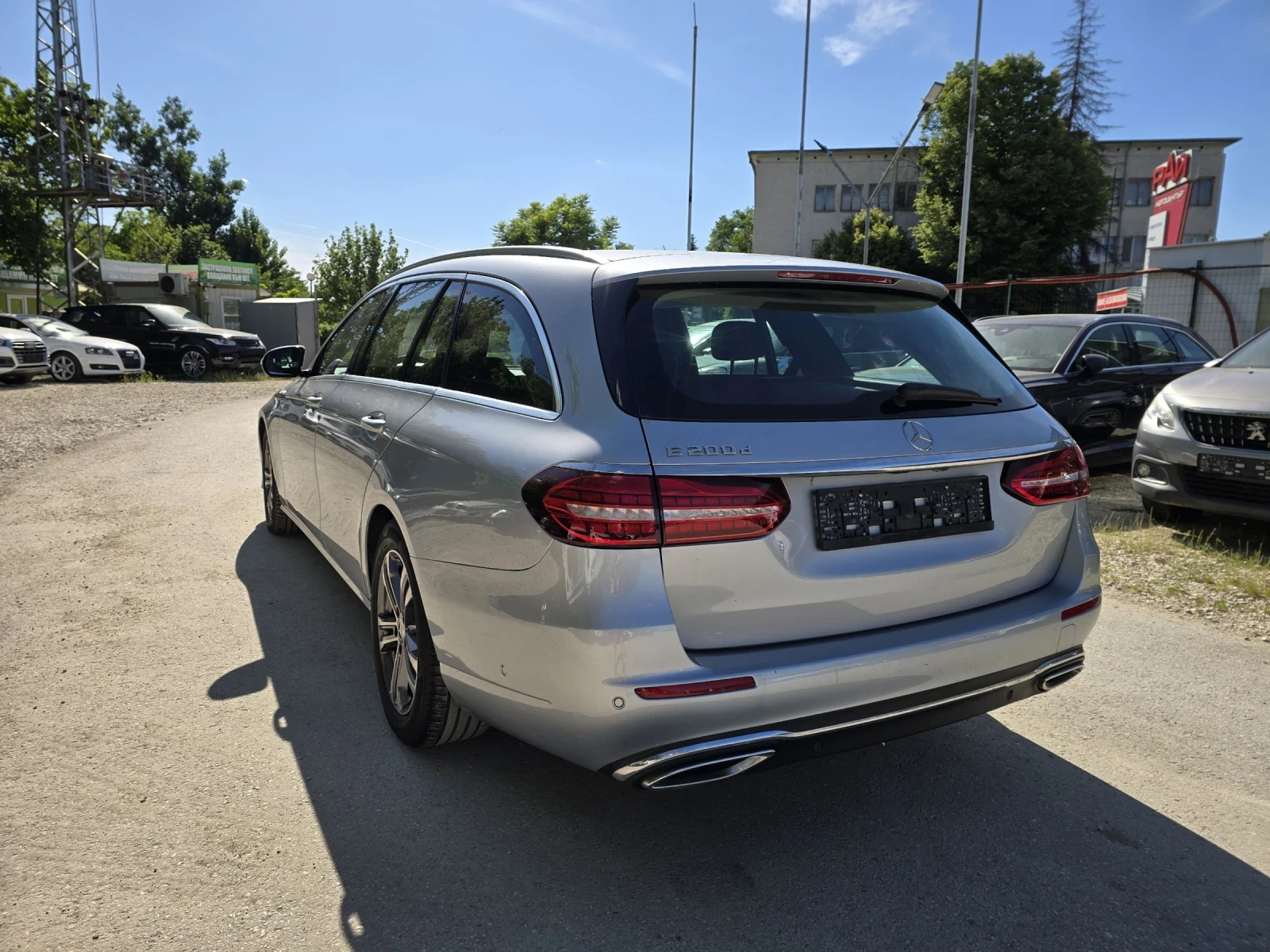 Mercedes-Benz E 200 D 160к.с Business Sport , снимка 3 - Автомобили и джипове - 54734582