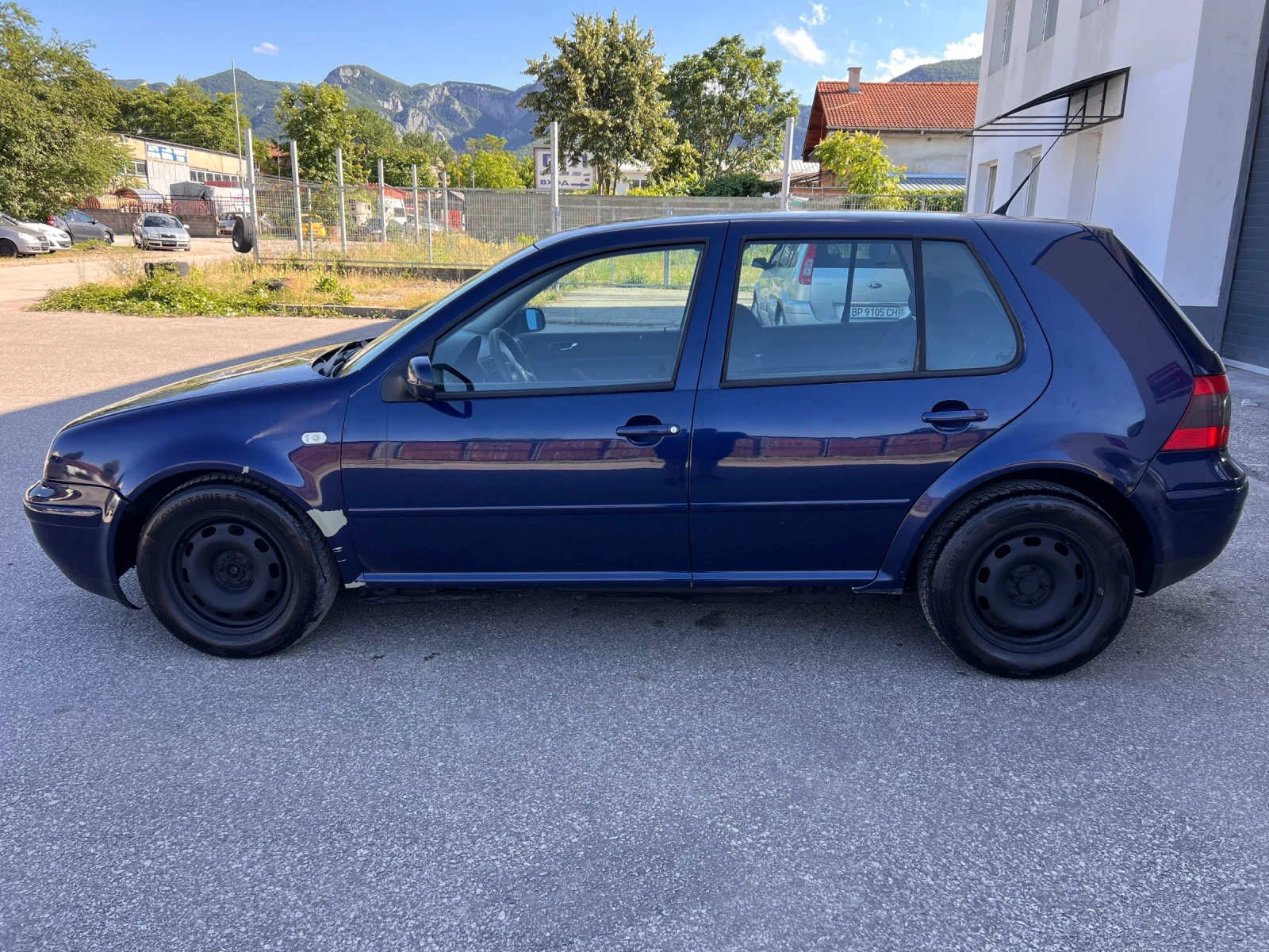 VW Golf 1.9TDI 90k.c * Климатик* , снимка 6 - Автомобили и джипове - 54918239