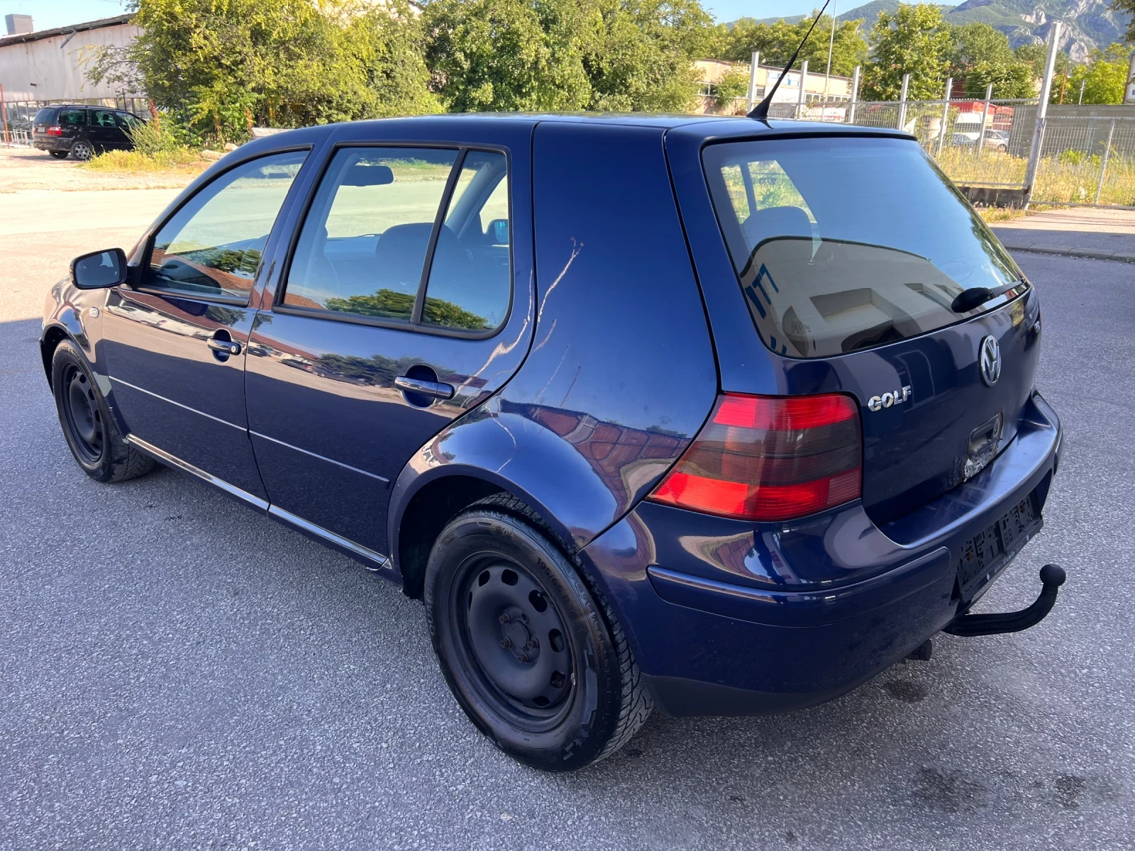 VW Golf 1.9TDI 90k.c * Климатик* , снимка 4 - Автомобили и джипове - 54918239